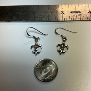 Adorable Estate Sterling Silver Fleur-de-lis Hanging Earrings